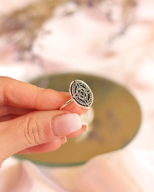 Anillo Plata Nudo de Bruja Meli