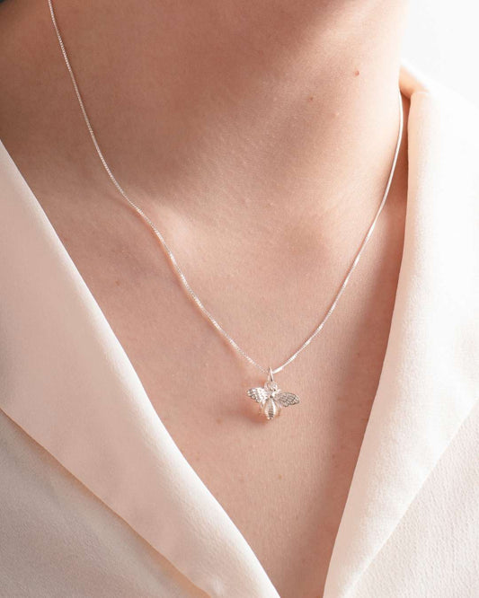 Collar Plata Bee